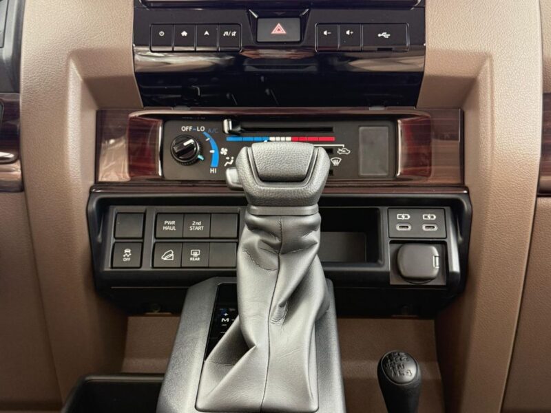 2026 Toyota Land Cruiser 70 4.0 Litres 6 Cylinders Petrol Engine Grey Beige SUV GCC Specs