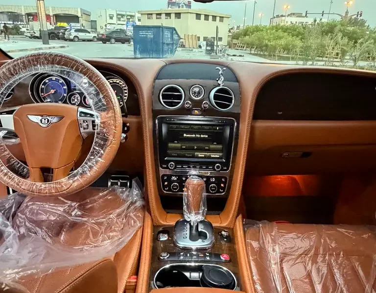 2014 Bentley Continental GT 8 Cylinders Petrol Engine Grey Tan Coupe GCC Specs