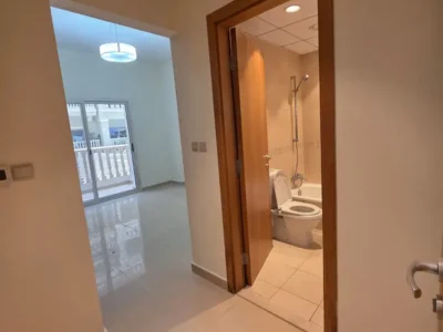 Spacious 2 Bed + Maid | 1496sft | Balcony | Car Parking | Excellent ROI | Sale @ AED 1.07M (Net)