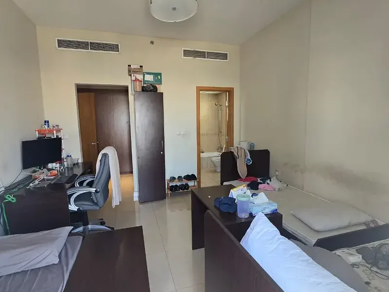 Spacious 2 Bed + Maid | 1496sft | Balcony | Car Parking | Excellent ROI | Sale @ AED 1.07M (Net)