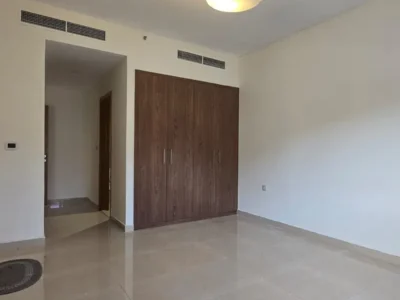 Spacious 2 Bed + Maid | Family Building | 1641 sq. ft. | Balcony | Car Park | Selling @ 1.175M (net)