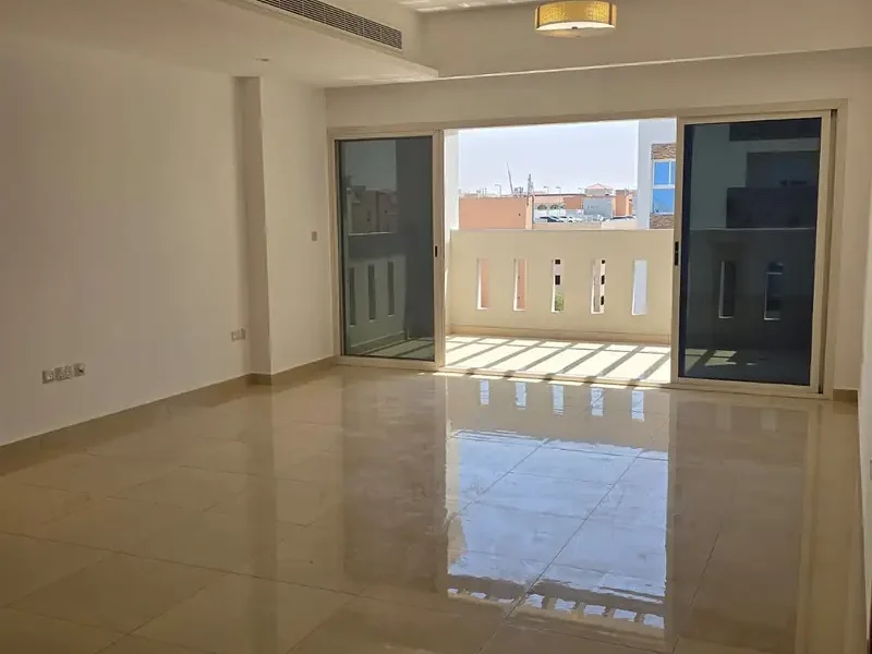 Spacious 2 Bed + Maid | Family Building | 1641 sq. ft. | Balcony | Car Park | Selling @ 1.175M (net)