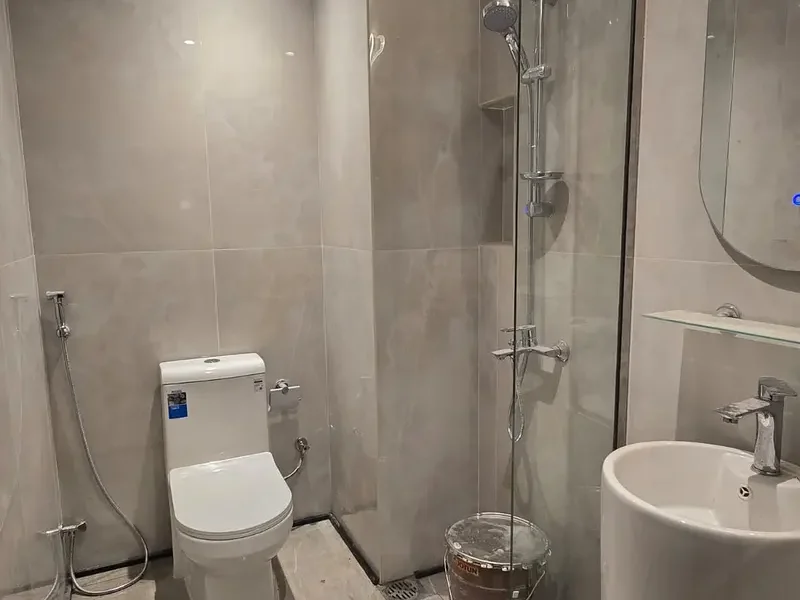 CHILLER FREE 1 Bed | Fully Upgraded | 2 Baths | Car Park | Rent @ 65k (net)