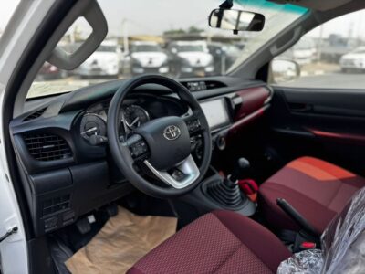 2025 TOYOTA HILUX 2.7L 4 Cylinders PETROL Engine SINGLE CAB M/T White Red Pickup