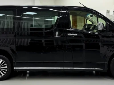 2022 Toyota Granvia Premium 6 Cylinders Petrol Engine Black Van GCC Specs Perfect Condition