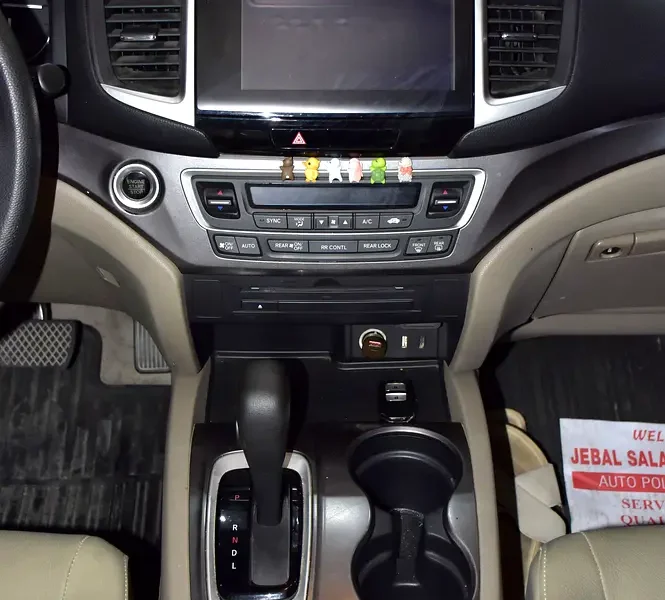 2016 Honda Pilot EX 6 Cylinders Petrol Engine Blue Beige SUV GCC Specs Automatic