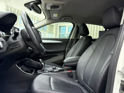 2020 BMW X2 sDrive20i 4 Cylinders Petrol Engine White Black SUV GCC Specs Perfect Condition