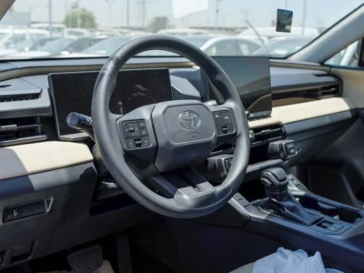 2026 Toyota RAV 4 2.5 Litres 4 Cylinders Hybrid Engine Black Beige SUV GCC Specs Automatic