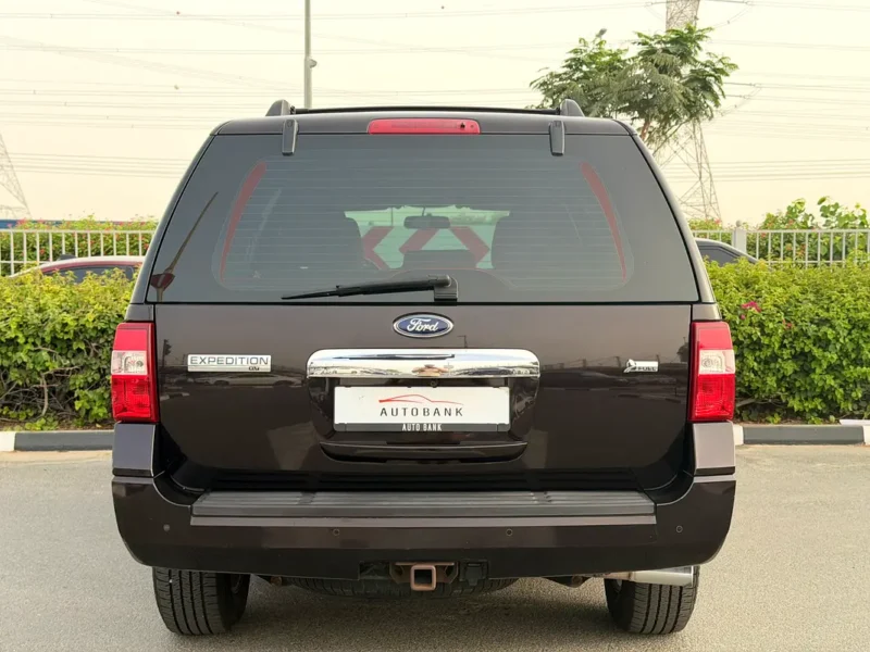 2013 Ford Expedition XLT 8 Cylinders Petrol Engine Black Beige SUV GCC Specs Automatic