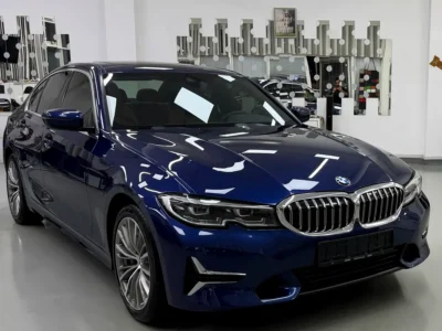 2020 BMW 3-Series 330i 4 Cylinders Petrol Engine Blue Brown Sedan GCC Specs Perfect Condition