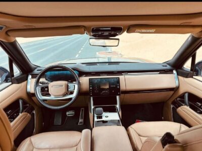 2023 Land Rover Range Rover HSE P530 4.4 Litres 8 Cylinders Petrol Engine Black Tan SUV