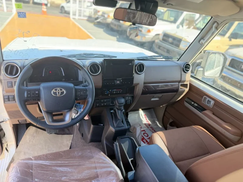 2026 Toyota Land Cruiser 76 2.8-liter 4 Cylinder Diesel White Tan SUV GCC Specs Automatic