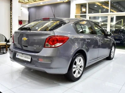 2016 Chevrolet Cruze LT 4 Cylinders Petrol Engine Grey Tan Hatchback GCC Specs Automatic
