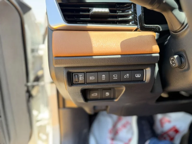 2026 Toyota Camry Limited Lumiere 2.5 Litres 4-Cylinder Hybrid Engine White Tan Sedan GCC Specs