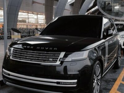 2023 Land Rover Range Rover HSE P530 4.4 Litres 8 Cylinders Petrol Engine Black Tan SUV