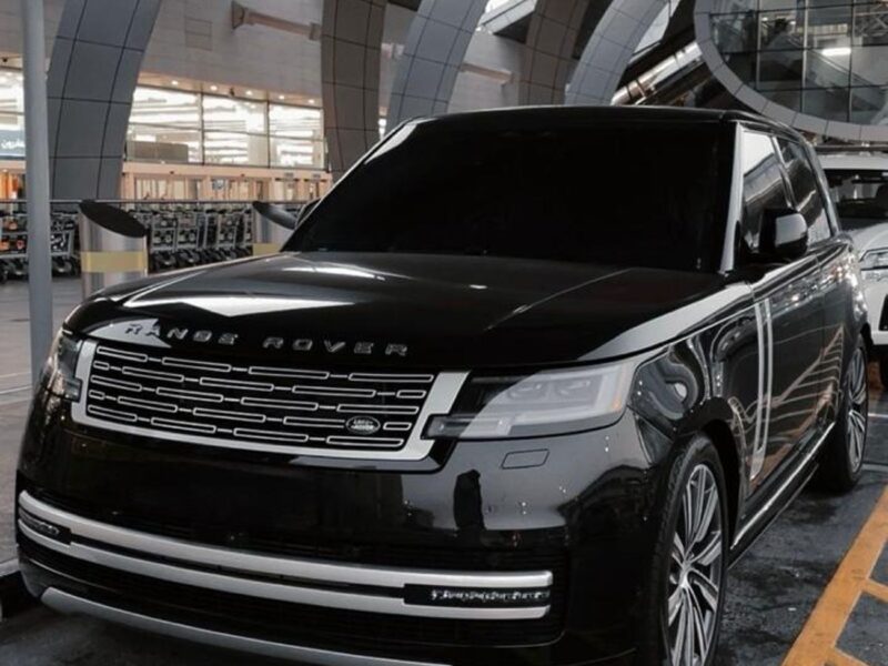 2023 Land Rover Range Rover HSE P530 4.4 Litres 8 Cylinders Petrol Engine Black Tan SUV