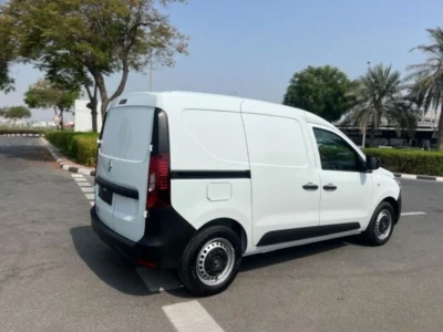 2026 RENAULT EXPRESS 1.5 Litres 4 Cylinders Petrol Engine White Black Van GCC Specs