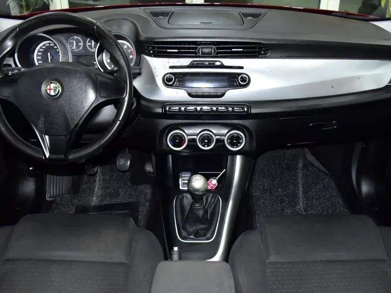 2007 Alfa Romeo GIULIETTA Standard 4 Cylinders Petrol Engine Red Black Hatchback Automatic