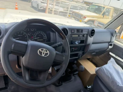 2025 Toyota Land Cruiser 4.0L V6 Double Cab Utility White Grey Pickup Trucks Manual