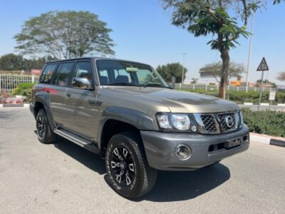 2024 Nissan Patrol Super Safari 4.8 Litres 6-Cylinder In-line Gold Red SUV GCC Specs
