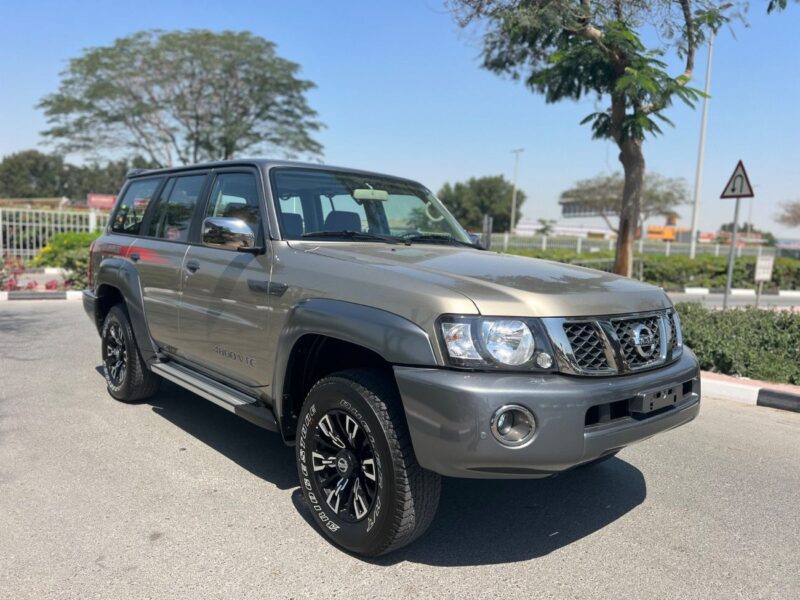 2024 Nissan Patrol Super Safari 4.8 Litres 6-Cylinder In-line Gold Red SUV GCC Specs