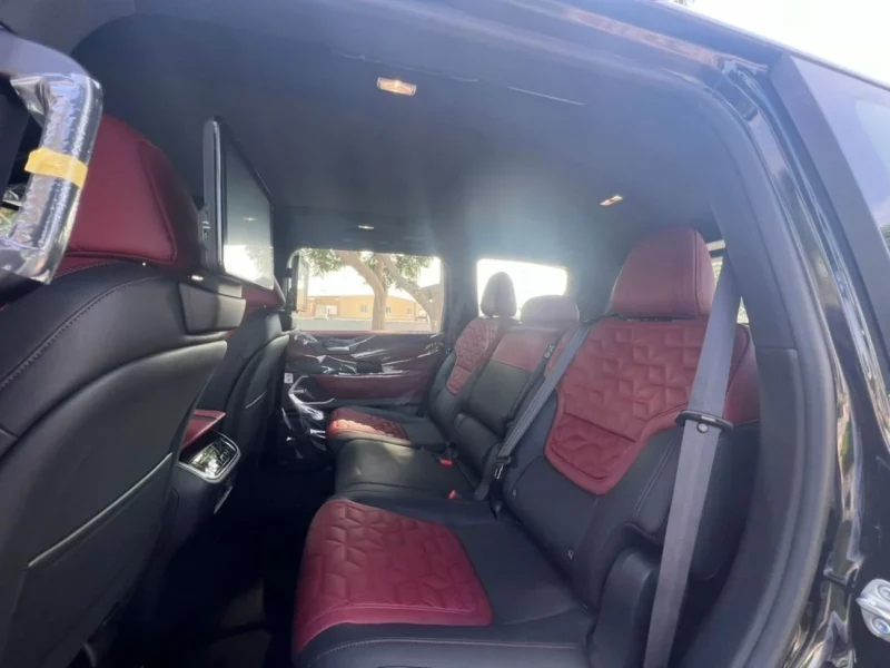 2026 Nissan Patrol LE PLATINUM 3.5-liter V6 Twin Turbo Black Red SUV GCC Specs