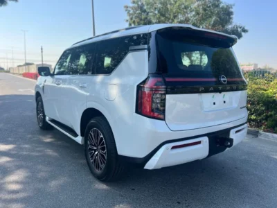 2026 Nissan Patrol SE PLATINUM 3.8-liter V6 Petrol Engine White Red SUV GCC Automatic
