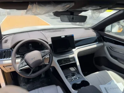 2025 BYD Song Plus 1.5 Litres 4 Cylinders Hybrid Engine White Beige SUV Chinese Specs