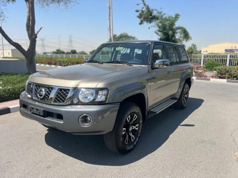 2024 Nissan Patrol Super Safari 4.8 Litres 6-Cylinder In-line Gold Red SUV GCC Specs