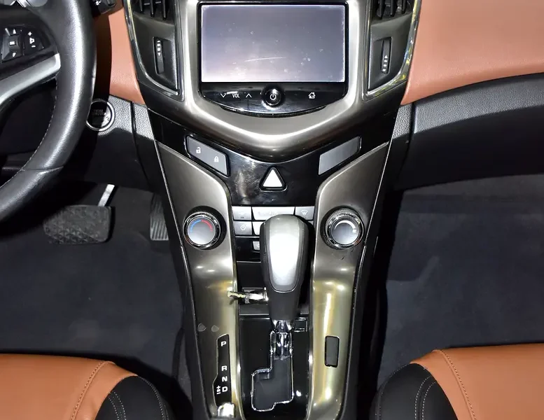 2016 Chevrolet Cruze LT 4 Cylinders Petrol Engine Grey Tan Hatchback GCC Specs Automatic