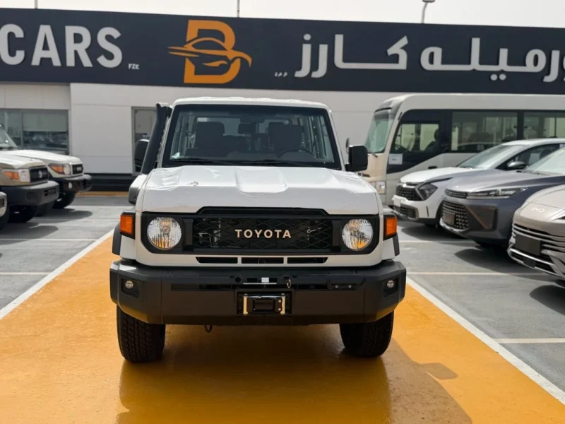 2026 Toyota Land Cruiser 76 2.8-liter 4 Cylinder Diesel White Tan SUV GCC Specs Manual
