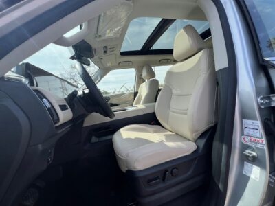 2026 Nissan Patrol LE T2 5.6-liter V8 Petrol Engine Silver Beige SUV GCC Specs Automatic