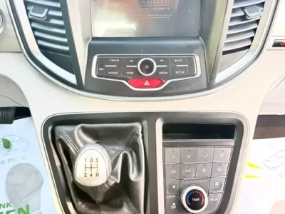 2022 JAC M4 Refine 4 Cylinders Petrol Engine White Black Van GCC Specs Automatic
