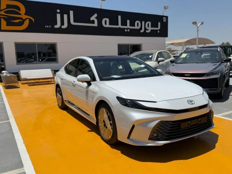 2026 Toyota Camry Limited Lumiere 2.5 Litres 4-Cylinder Hybrid Engine White Tan Sedan GCC Specs