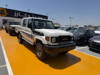 2025 Toyota Land Cruiser 4.0L V6 Double Cab Utility White Grey Pickup Trucks Manual