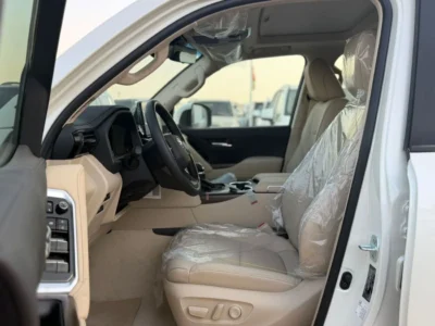 2026 Toyota Land Cruiser 3.5-liter V6 Twin-Turbocharged Petrol Engine White Beige SUV GCC Specs