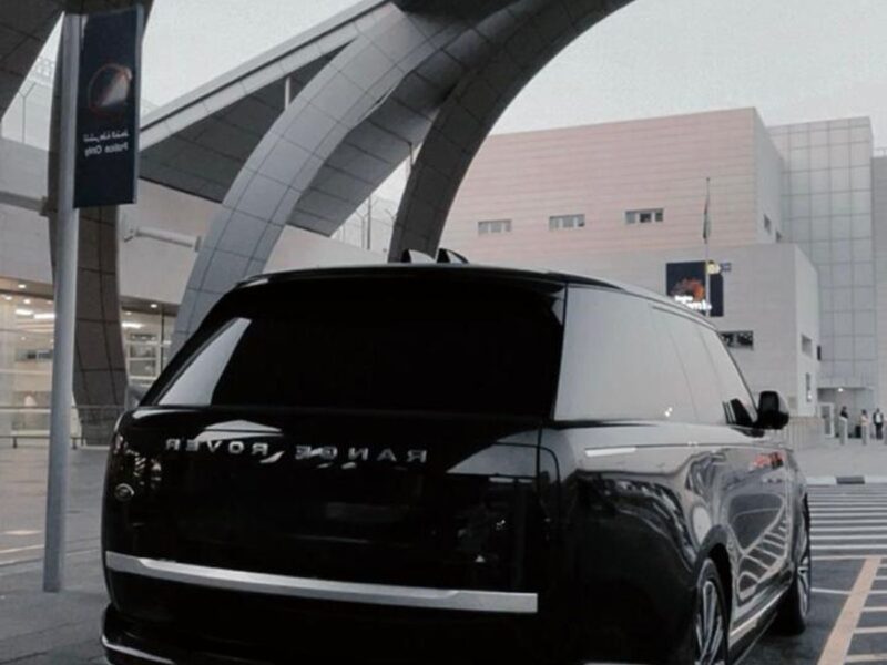 2023 Land Rover Range Rover HSE P530 4.4 Litres 8 Cylinders Petrol Engine Black Tan SUV