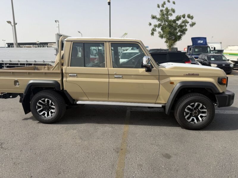2026 Toyota Land Cruiser 4.0L V6 Double Cab Utility Beige Tan Pickup Trucks GCC Specs