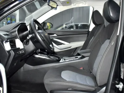 2023 Chevrolet Captiva Premier 4 Cylinders Petrol Engine Black SUV GCC Specs Automatic