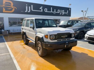 2026 Toyota Land Cruiser 76 2.8-liter 4 Cylinder Diesel White Tan SUV GCC Specs Automatic