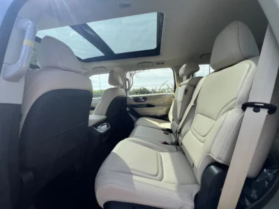 2026 Nissan Patrol LE T2 5.6-liter V8 Petrol Engine Silver Beige SUV GCC Specs Automatic