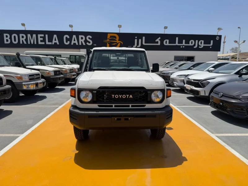 2025 Toyota Land Cruiser 4.0L V6 Double Cab Utility White Grey Pickup Trucks Manual