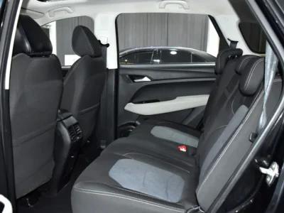 2023 Chevrolet Captiva Premier 4 Cylinders Petrol Engine Black SUV GCC Specs Automatic
