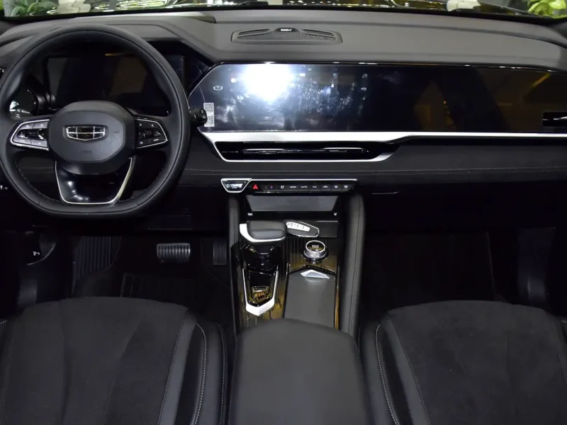 2024 Geely Monjaro GF 4 Cylinders Petrol Engine Black SUV Chinese Specs Automatic