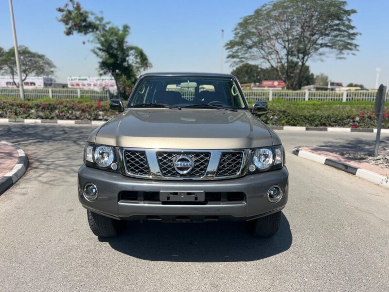 2024 Nissan Patrol Super Safari 4.8 Litres 6-Cylinder In-line Gold Red SUV GCC Specs