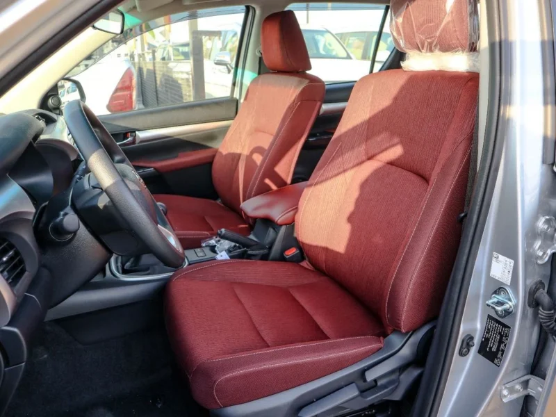 2026 Toyota Hilux DC MT 2.7 L 4-cylinder Petrol Dual VVT-i Engine Silver Red Pickup Truck GCC