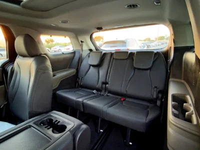 2025 Kia Carnival EX 3.5 Litres V6 Petrol Engine White Black Van GCC Specs Automatic