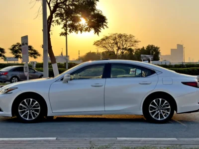 2023 Lexus ES-Series ES 350 Platinum 6 Cylinders Petrol Engine White Tan Sedan GCC Specs