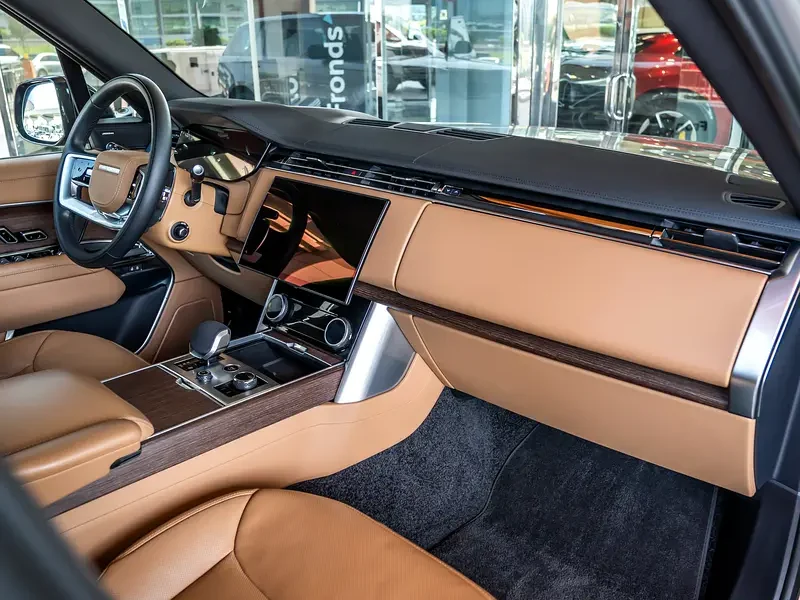 2023 Land Rover Range Rover P400 HSE 6 Cylinders Petrol Engine Gold Brown SUV GCC Specs