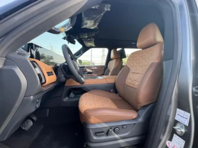 2026 Nissan Patrol SE PLATINUM 3.8-liter V6 Petrol Engine Grey Tan SUV GCC Automatic